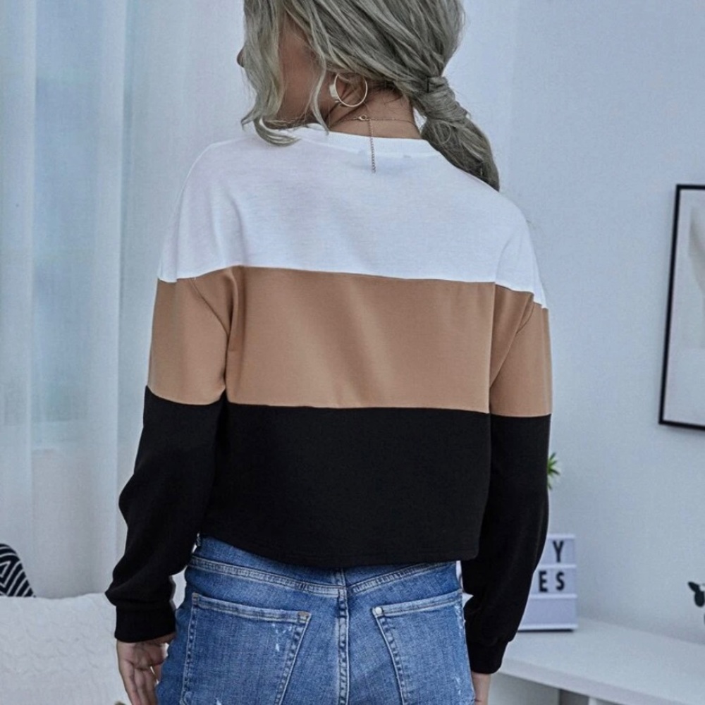 CUTE CROPPED SWEATER